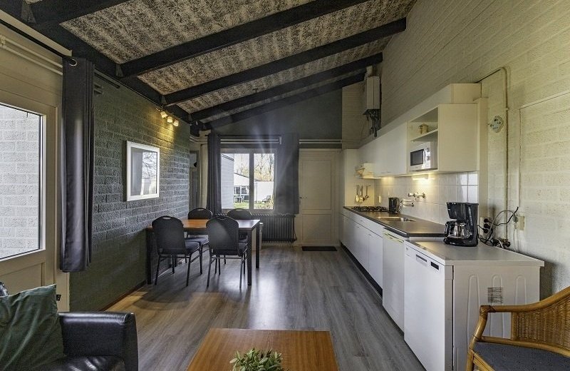 Bungalow 15 64 mrt 0012