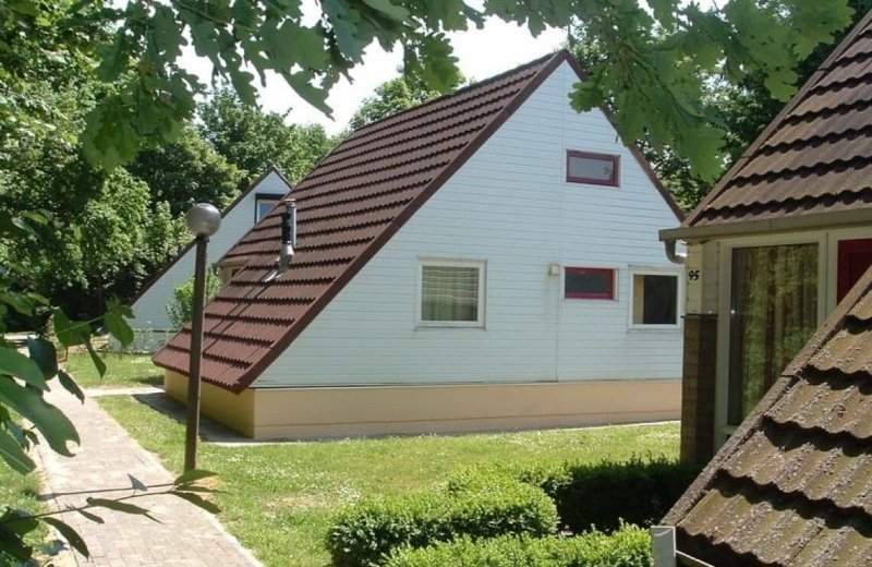 Bungalowparksimpelveldbungalowalpha4buitenzijde1